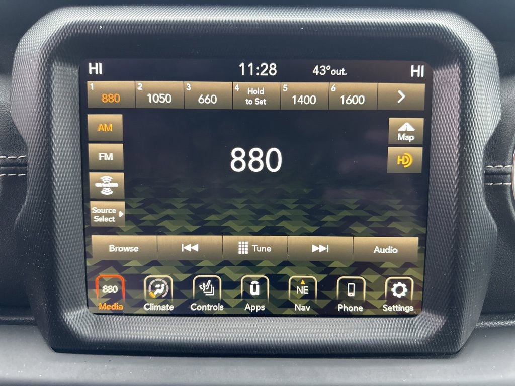 Used 2023 Jeep Wrangler Unlimited Sahara w/ Cold Weather Group AWD/4WD image 12