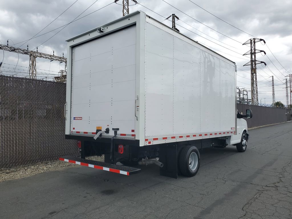 New 2026 Chevrolet Express 3500 w/ Power Convenience Package RWD image 4