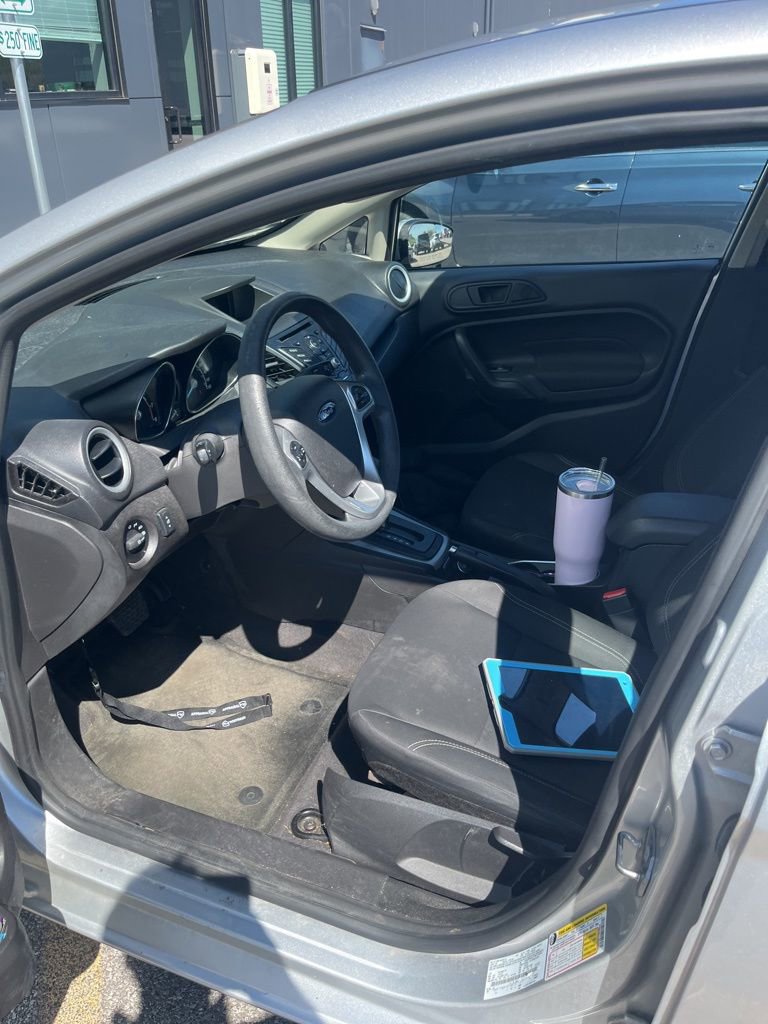 Used 2018 Ford Fiesta SE image 5