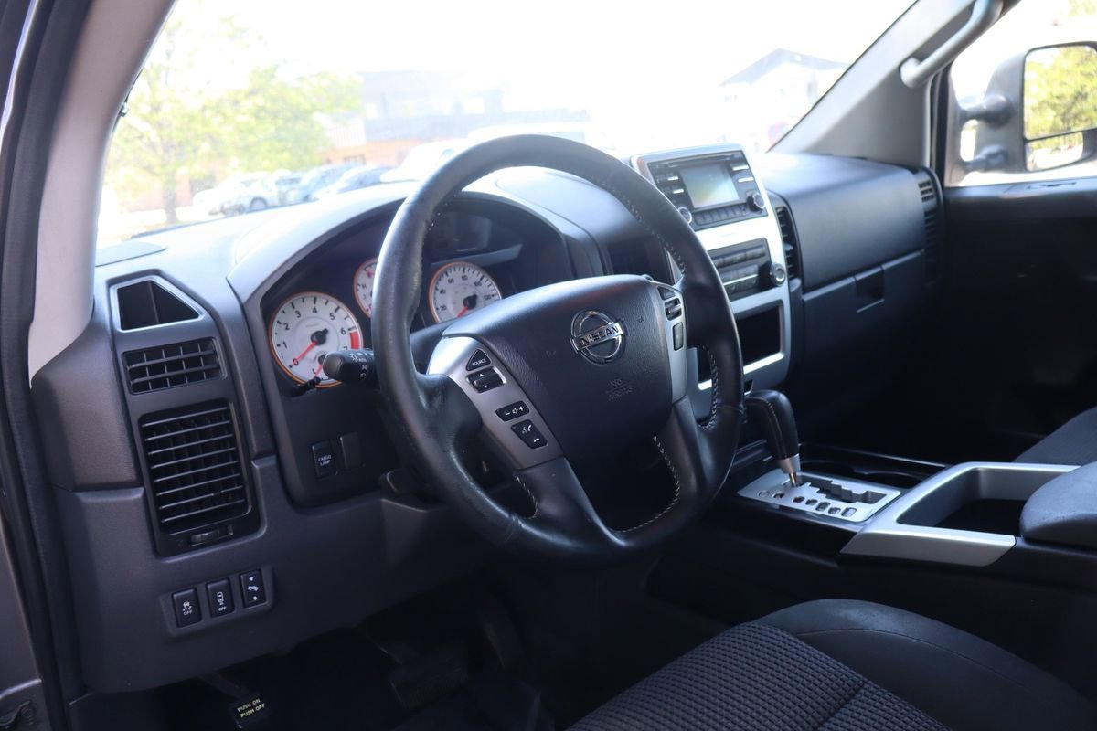 Used 2013 Nissan Titan PRO-4X w/ Pro-4x Premium Utility Pkg AWD/4WD image 15