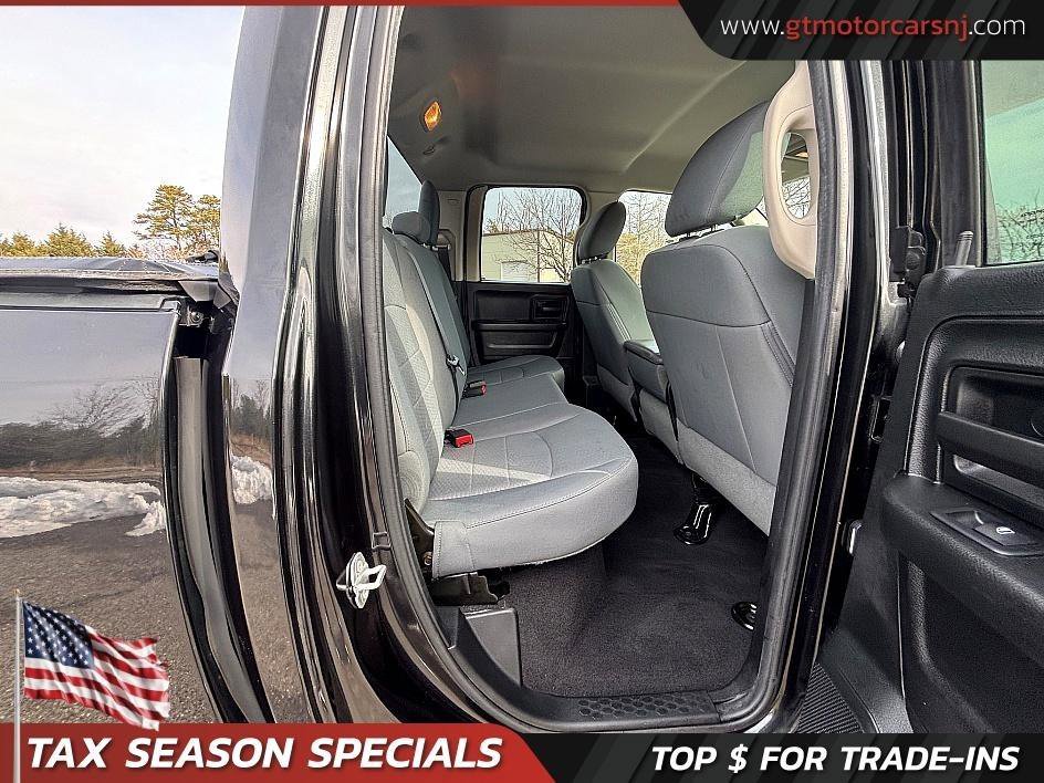 Used 2017 RAM 1500 Express w/ Black Ram 1500 Express Group AWD/4WD image 17