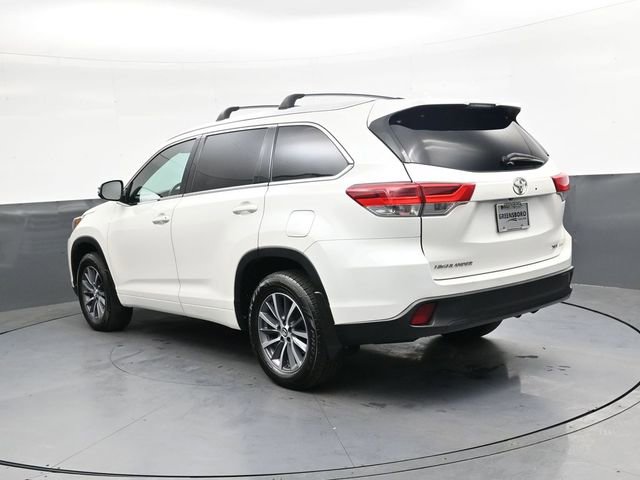 Used 2018 Toyota Highlander XLE AWD/4WD image 5
