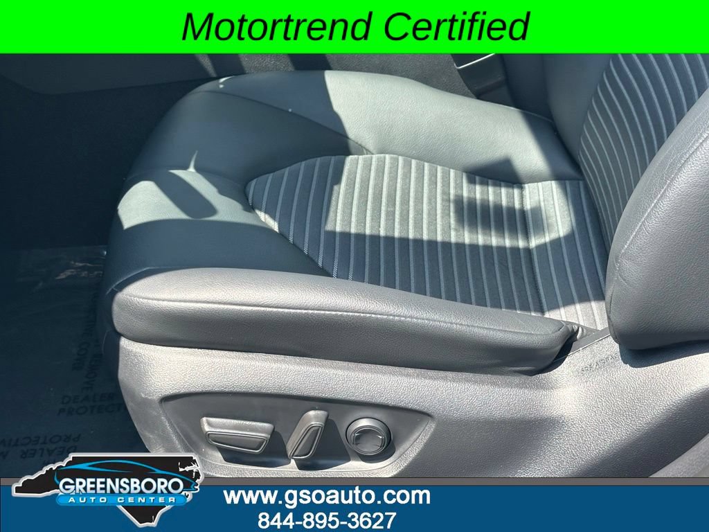 Used 2023 Toyota Camry SE FWD image 12