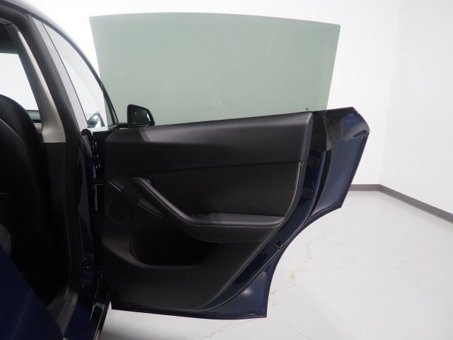 Used 2023 Tesla Model Y Long Range AWD/4WD image 61