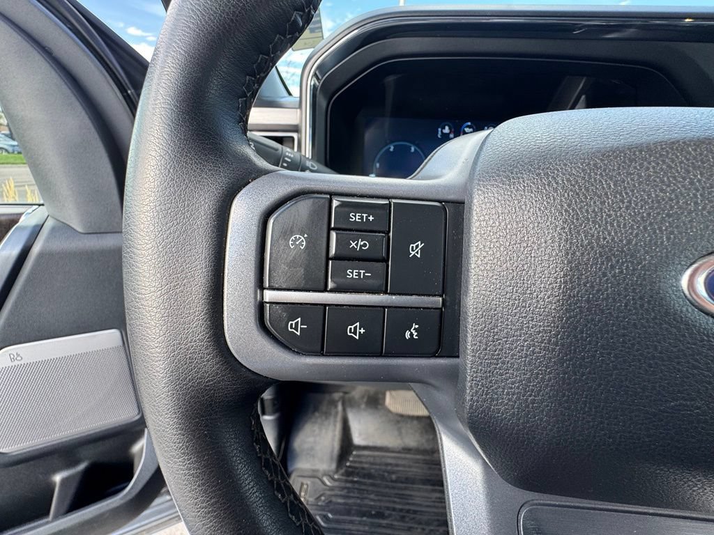 Used 2025 Ford F350 Lariat AWD/4WD image 16
