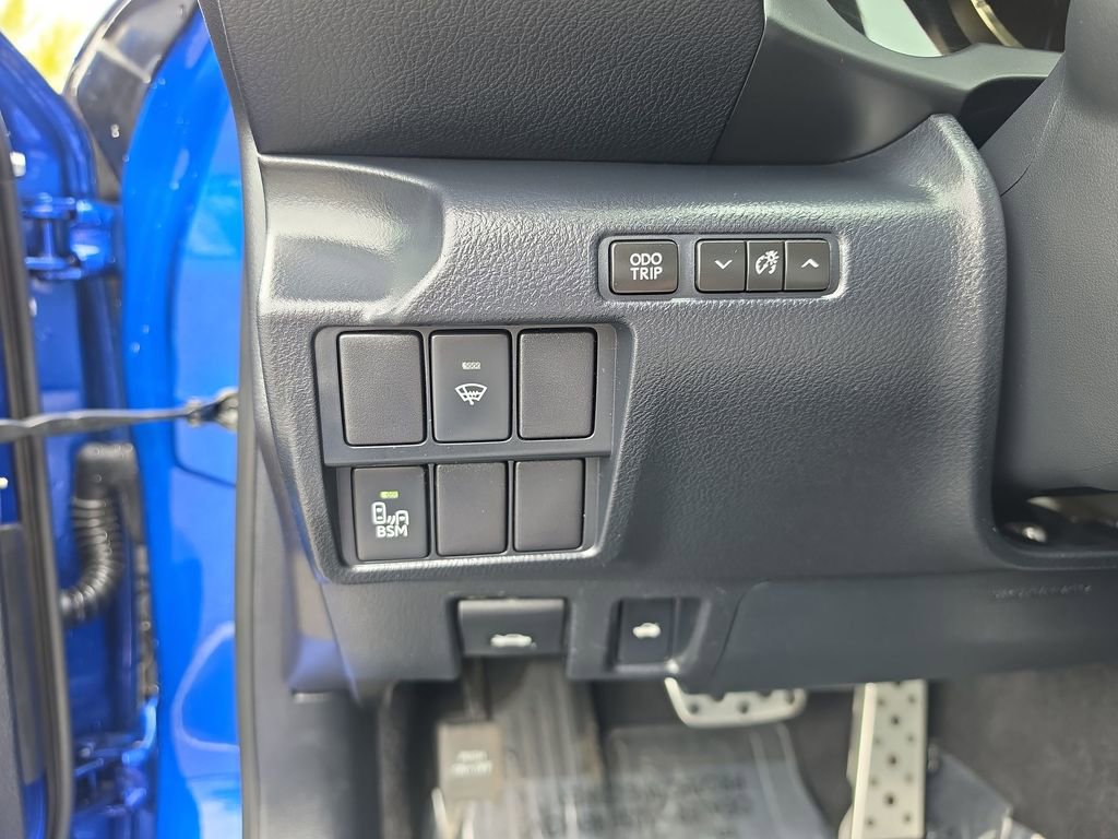 Used 2016 Lexus IS 300 AWD image 21