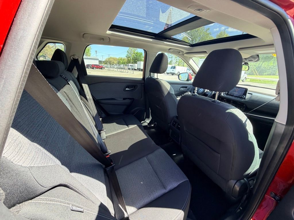Used 2021 Nissan Rogue SV AWD/4WD image 13