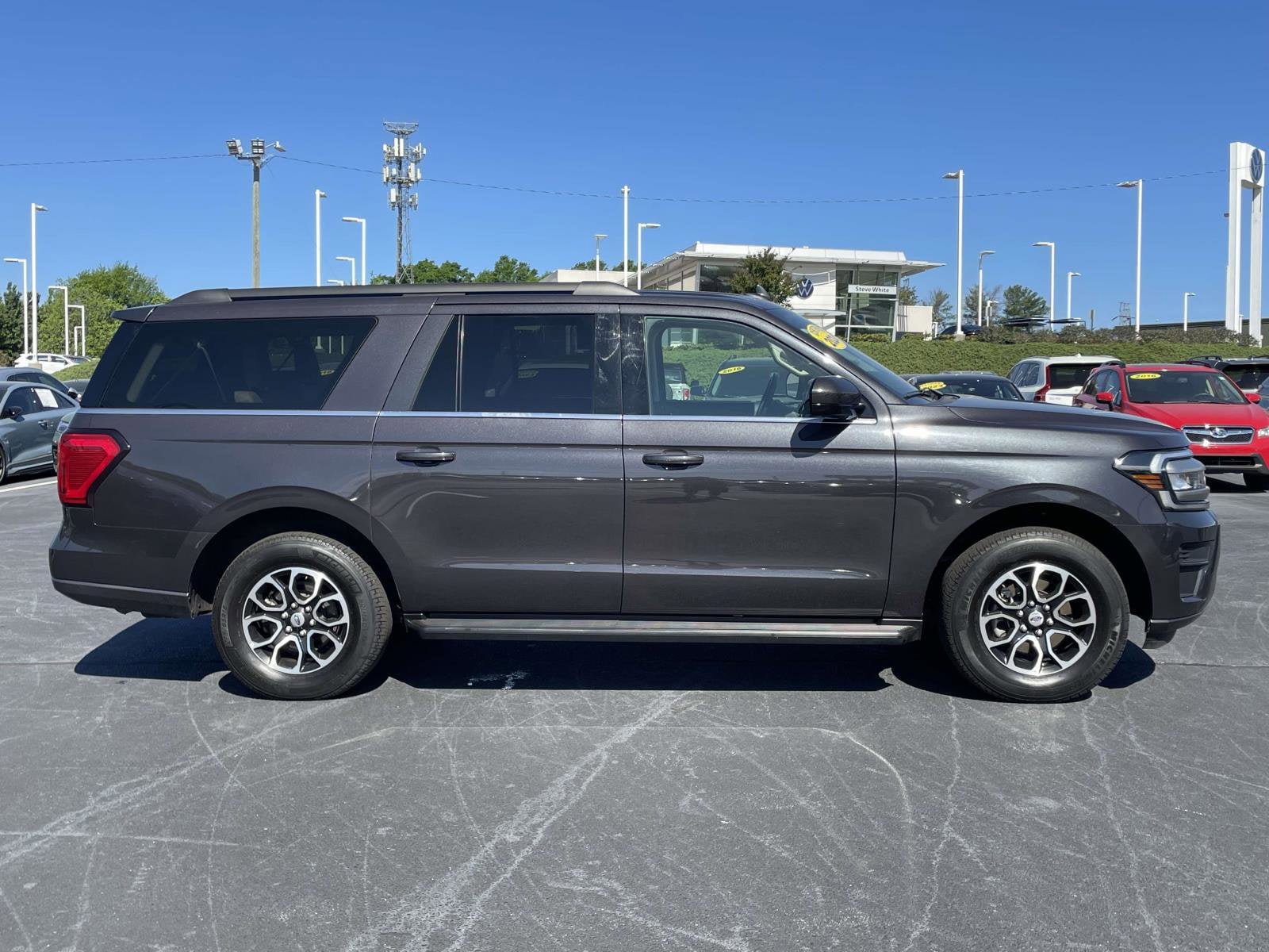 Used 2024 Ford Expedition Max XLT AWD/4WD image 8