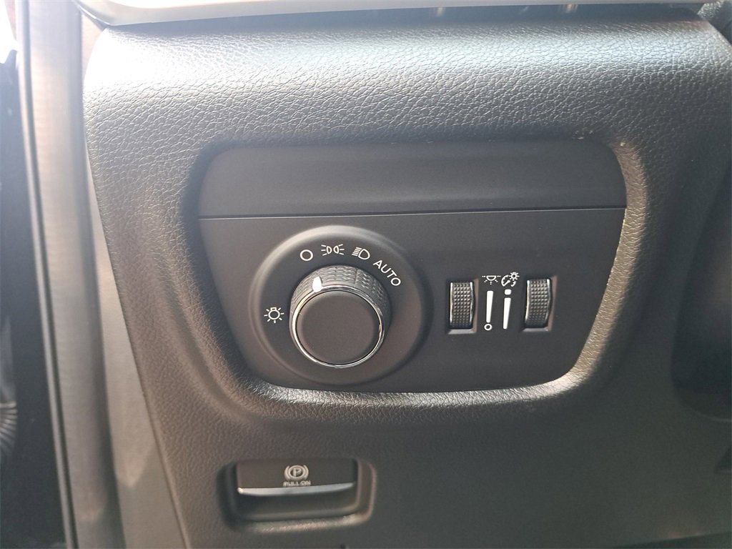 Used 2024 Jeep Grand Cherokee L Altitude image 27