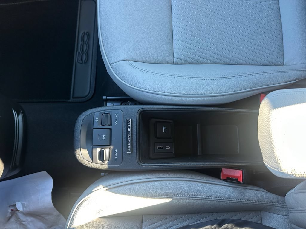 New 2025 FIAT 500 e FWD image 11