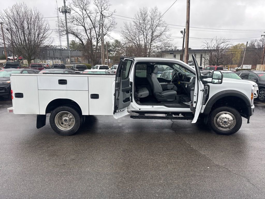 New 2026 Ford F550 4x4 Supercab Super Duty image 6