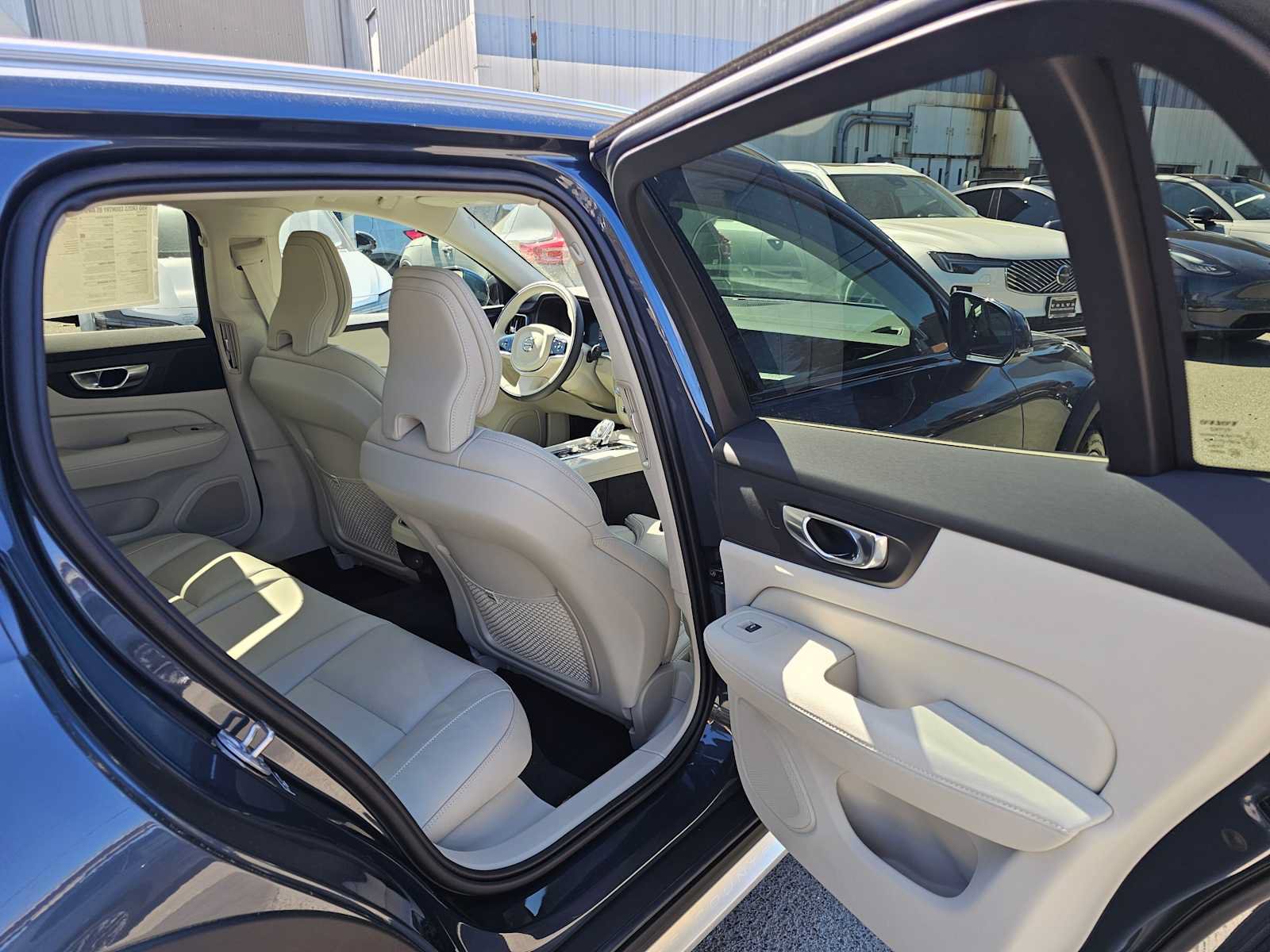 New 2026 Volvo V60 B5 Cross Country Ultra w/ Climate Package AWD/4WD image 12