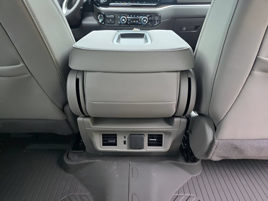 New 2026 Chevrolet Silverado 3500 LT w/ Texas Edition AWD/4WD image 9
