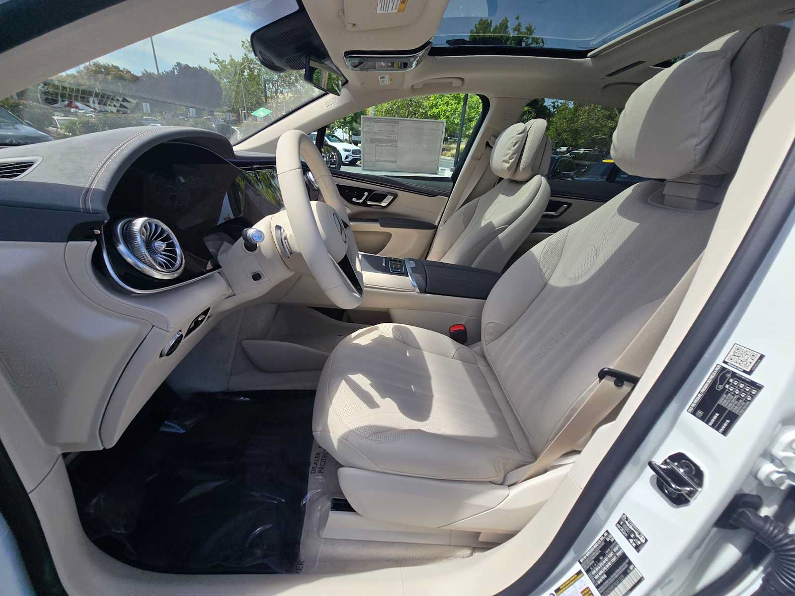 New 2026 Mercedes-Benz EQS 400 4MATIC SUV image 23