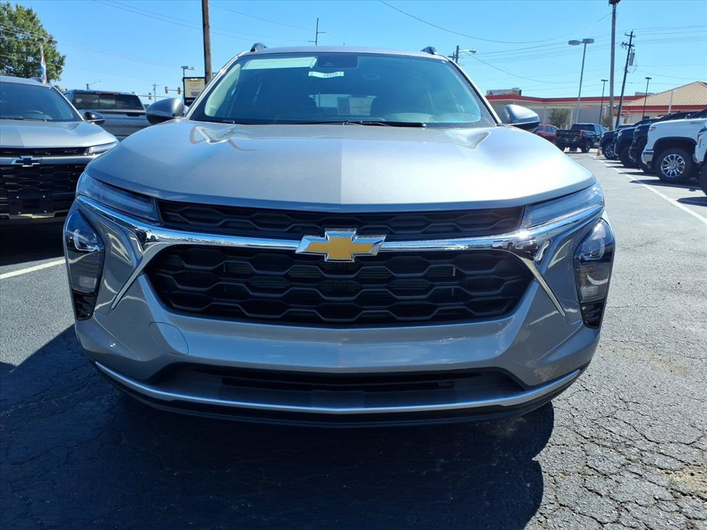 New 2026 Chevrolet Trax LT w/ Driver Confidence Package FWD image 9