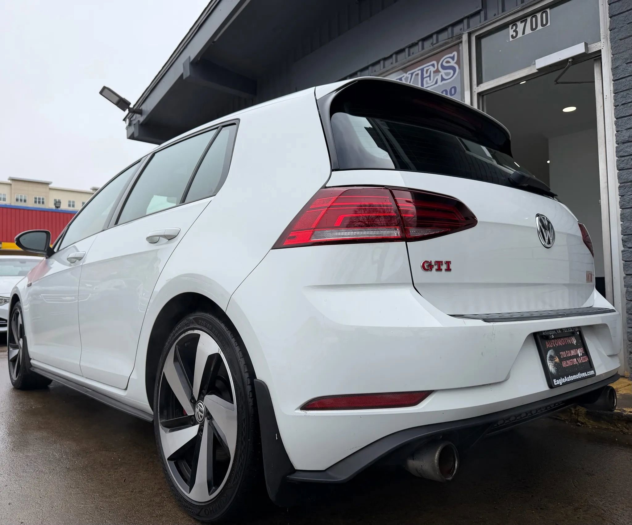 Used 2019 Volkswagen GTI SE w/ SE Experience Package FWD image 5