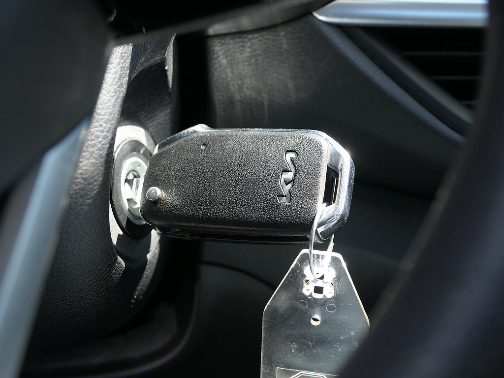 Used 2023 Kia Forte LXS w/ LXS Technology Package FWD image 16