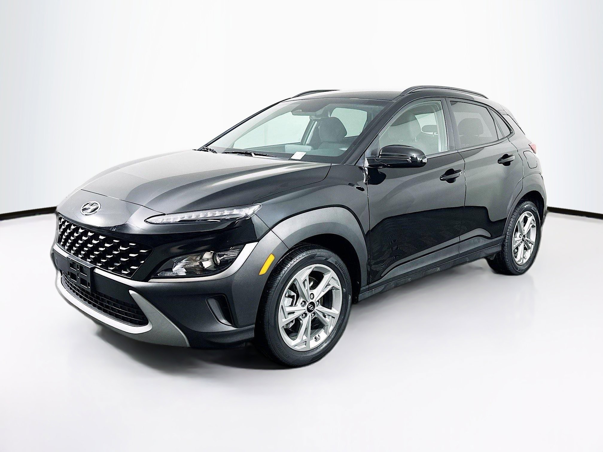 Used 2023 Hyundai Kona SEL w/ Cargo Package image 3