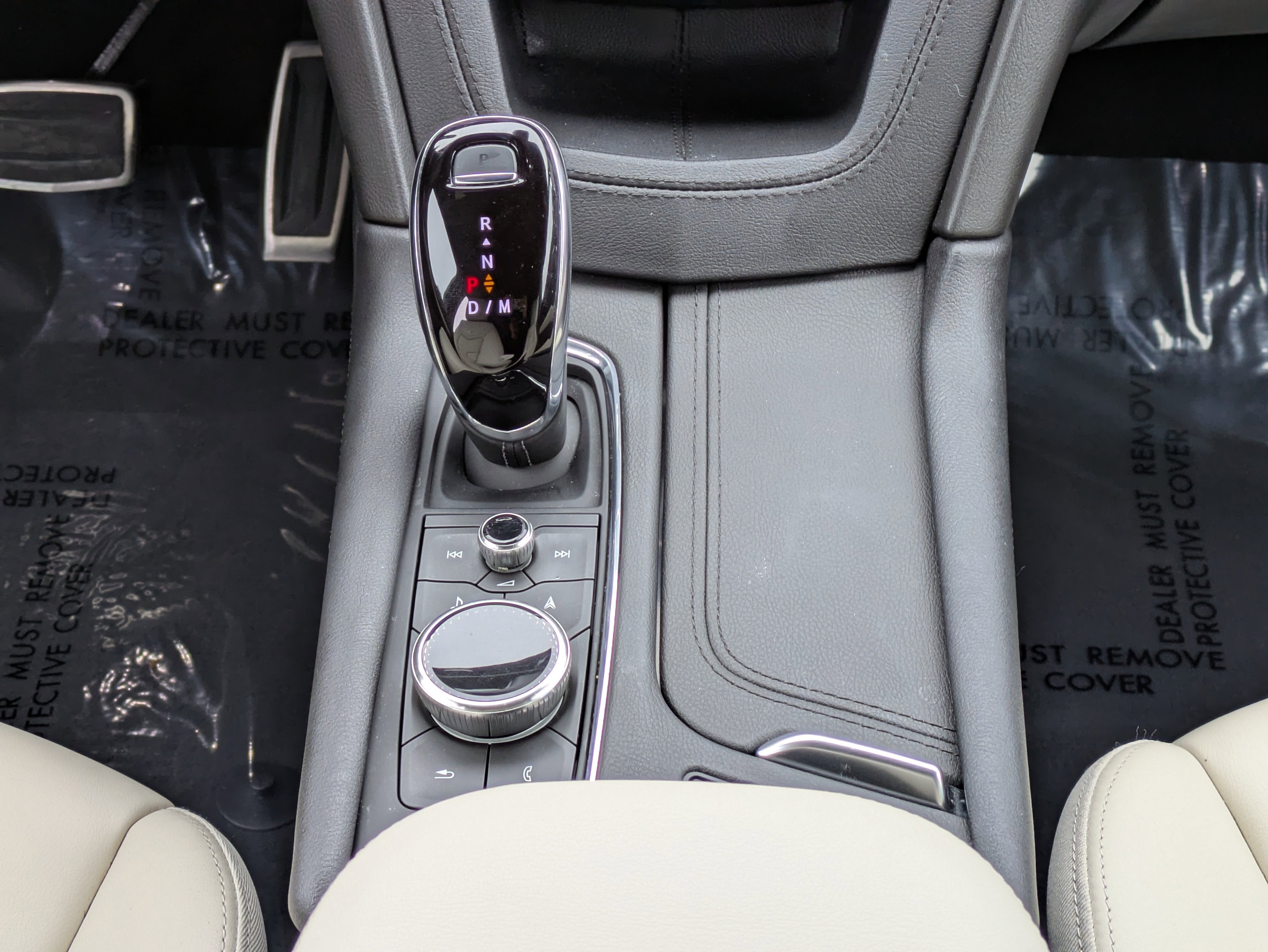 Certified 2023 Cadillac XT5 Sportv w/ Technology Package image 18