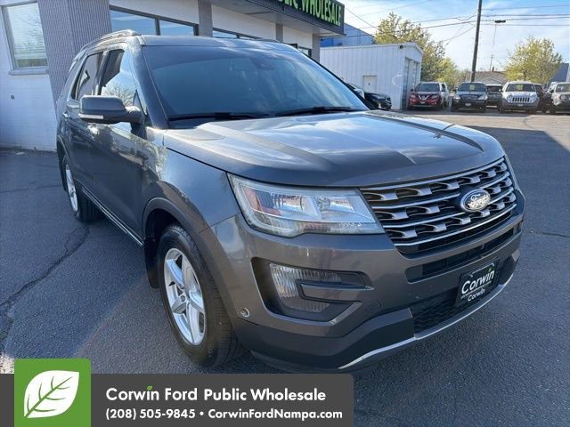 Used 2016 Ford Explorer Limited w/ Equipment Group 301A AWD/4WD image 3