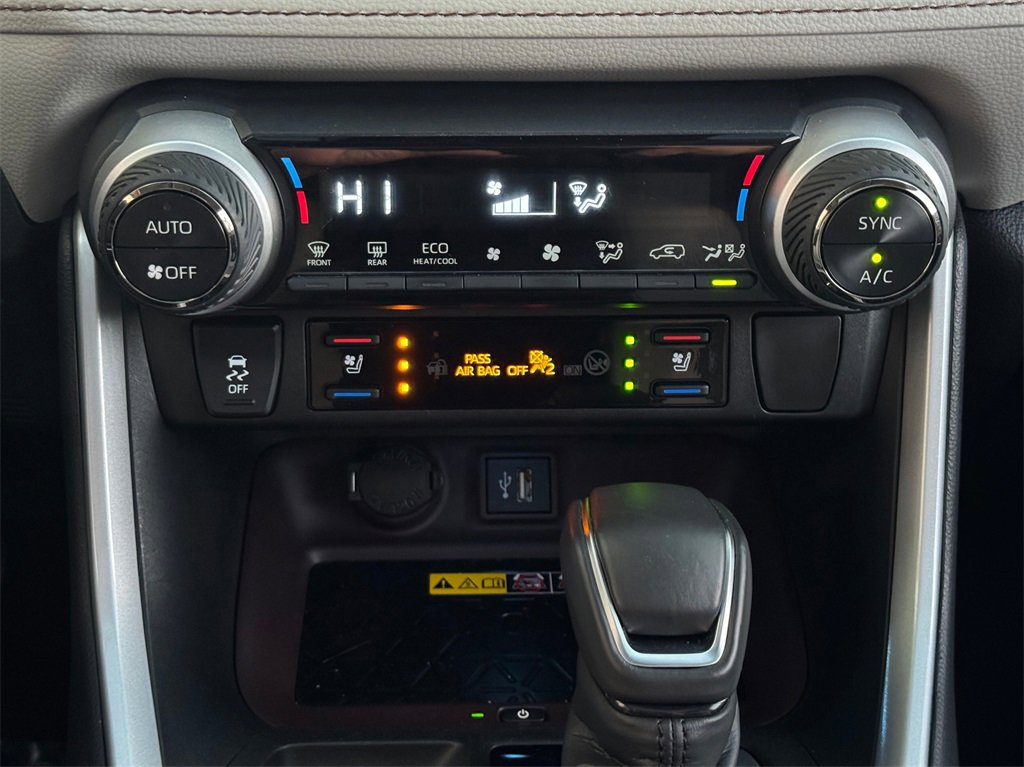 Used 2024 Toyota RAV4 Limited image 18