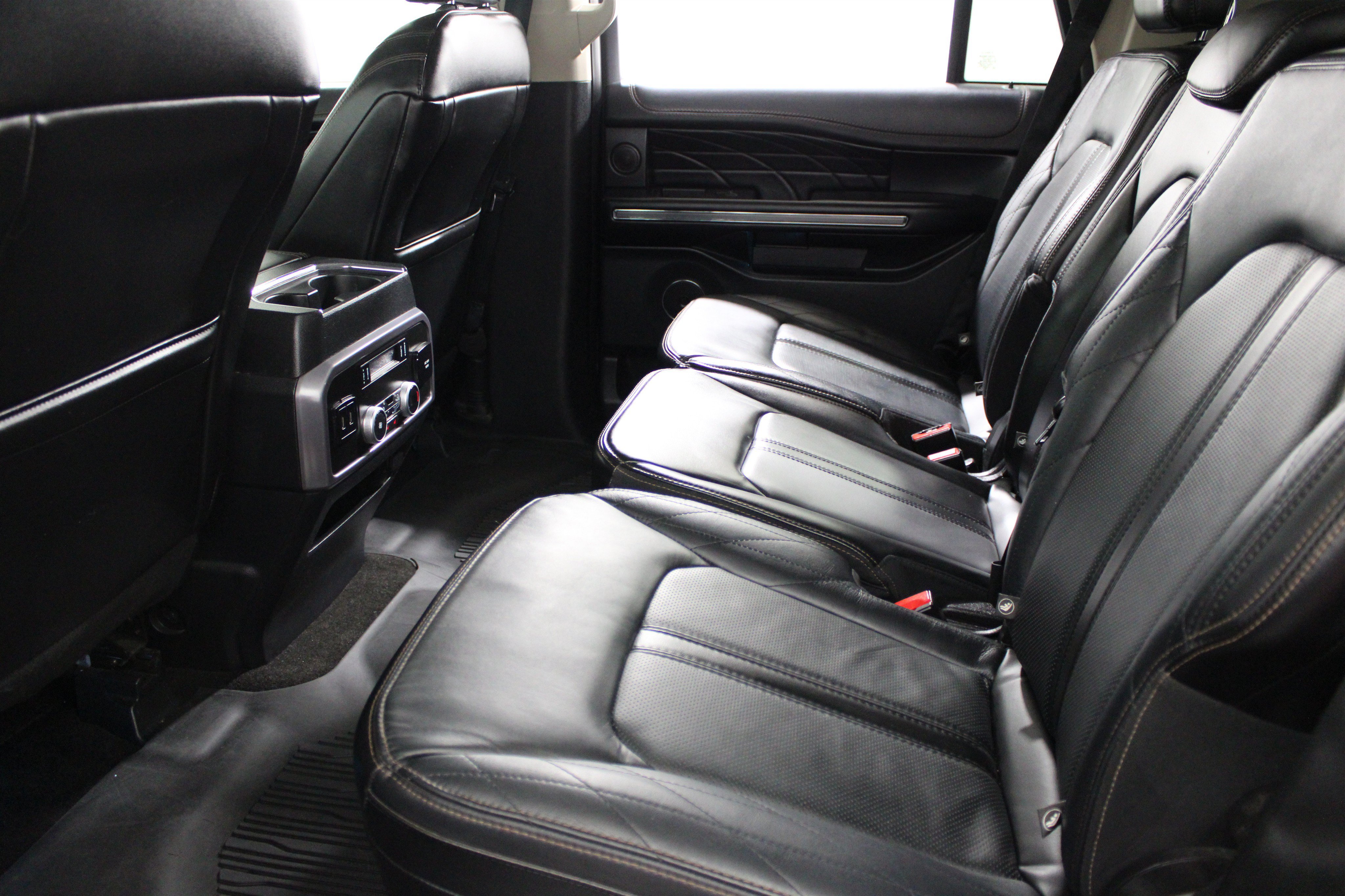 Used 2020 Ford Expedition Platinum AWD/4WD image 25