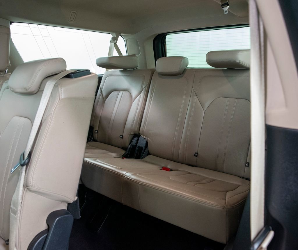 Used 2024 Ford Expedition Max Limited AWD/4WD image 13