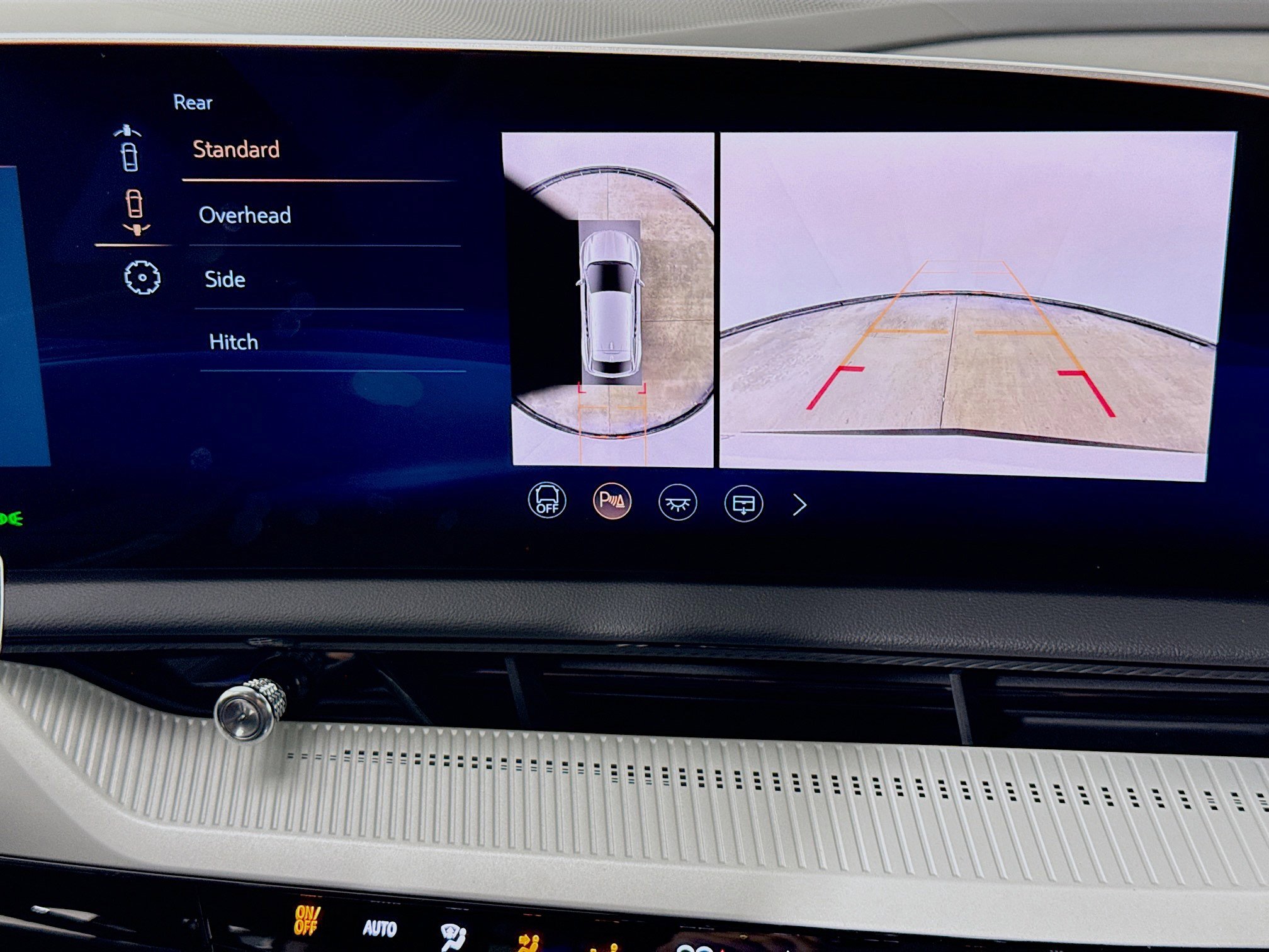 Used 2025 Cadillac Optiq Sport 1 AWD/4WD image 14