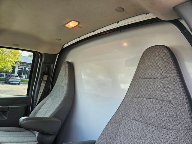 Used 2016 GMC Savana 3500 RWD image 18
