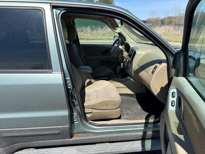 Used 2006 Ford Escape XLT FWD image 30