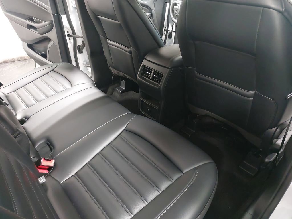 Used 2024 Ford Edge SEL image 11