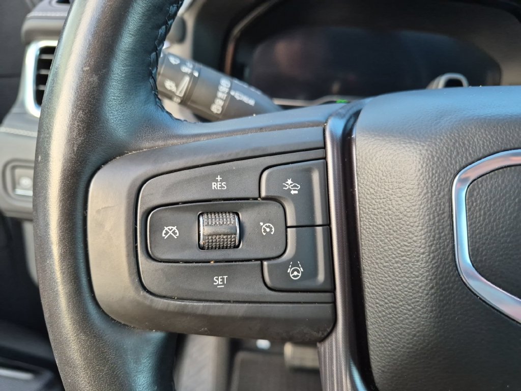 Used 2024 GMC Yukon XL Denali Ultimate AWD/4WD image 15