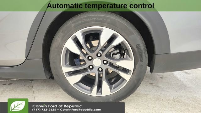 Used 2018 Buick Regal Essence w/ Driver Confidence Package #1 image 10