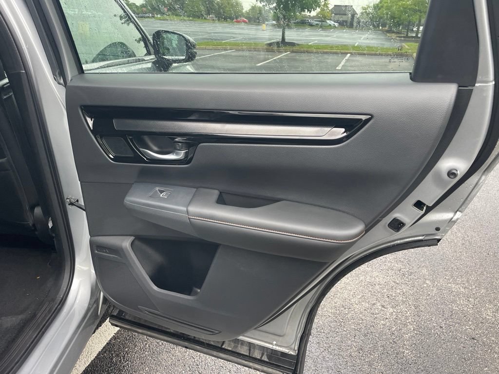 Used 2025 Honda CR-V Sport Touring image 22