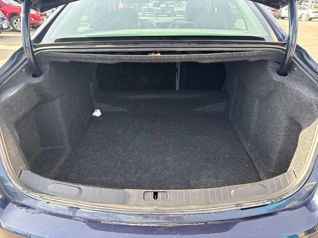 Used 2018 Chevrolet Impala LT FWD image 39