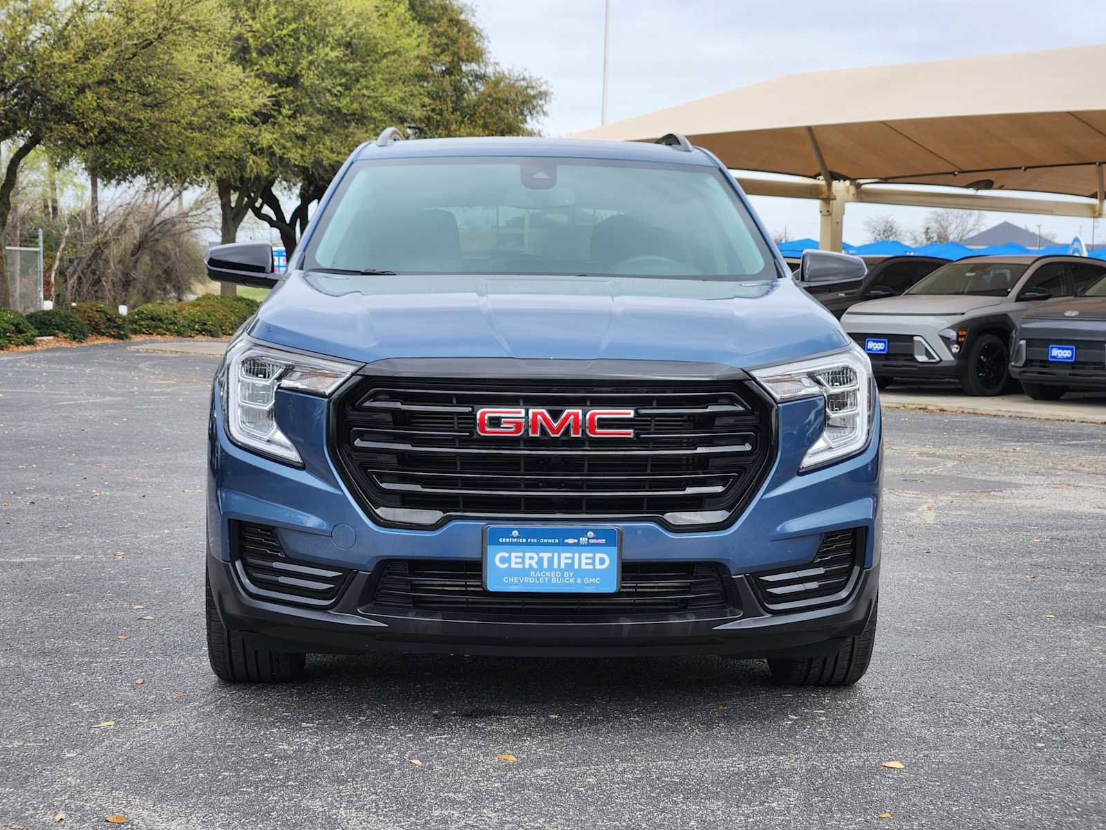 Certified 2024 GMC Terrain SLE w/ Driver Convenience Package image 3