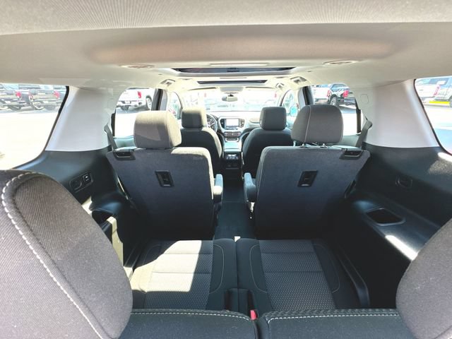 Used 2022 GMC Acadia SLE w/ Driver Convenience Package FWD image 21