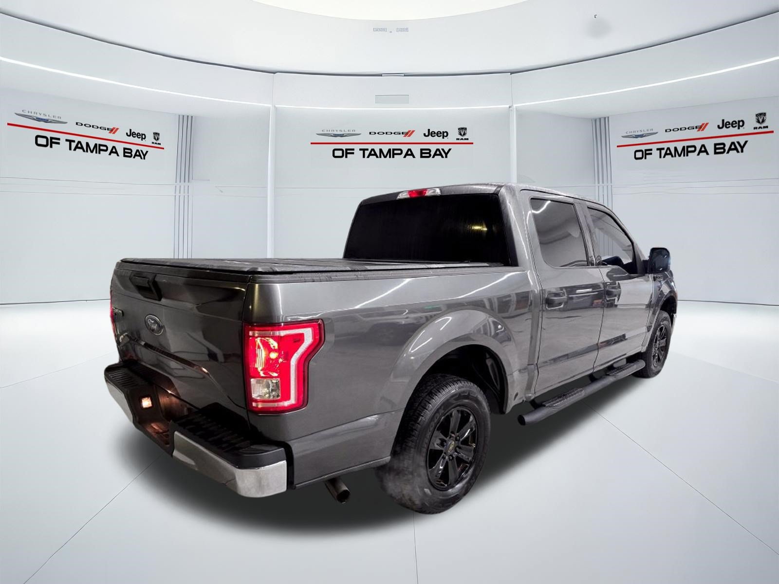 Used 2017 Ford F150 XLT RWD image 5
