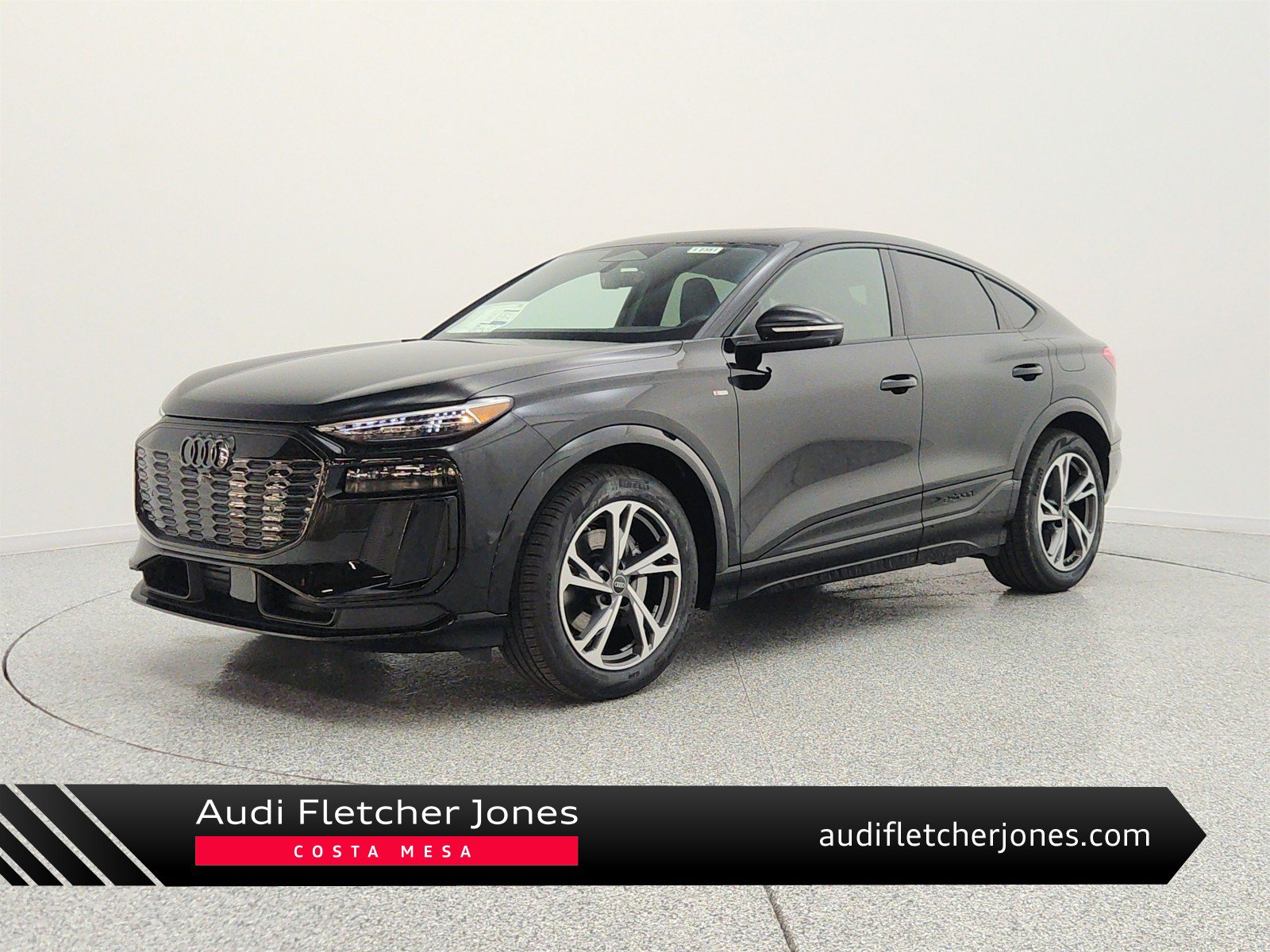 New 2027 Audi Q6 e-tron Prestige