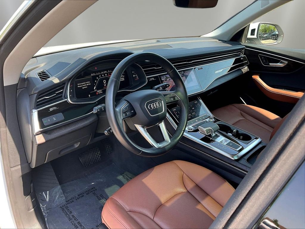 Used 2023 Audi Q8 Premium Plus w/ Premium Plus Package AWD/4WD image 17