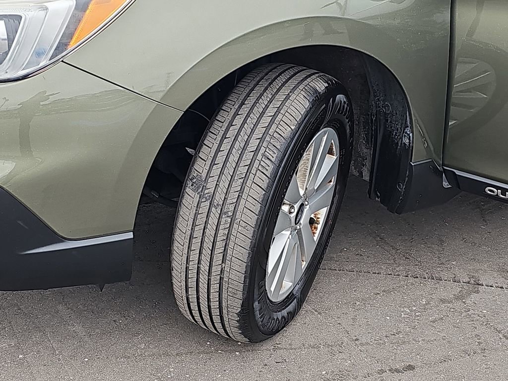 Used 2017 Subaru Outback 2.5i Premium image 34