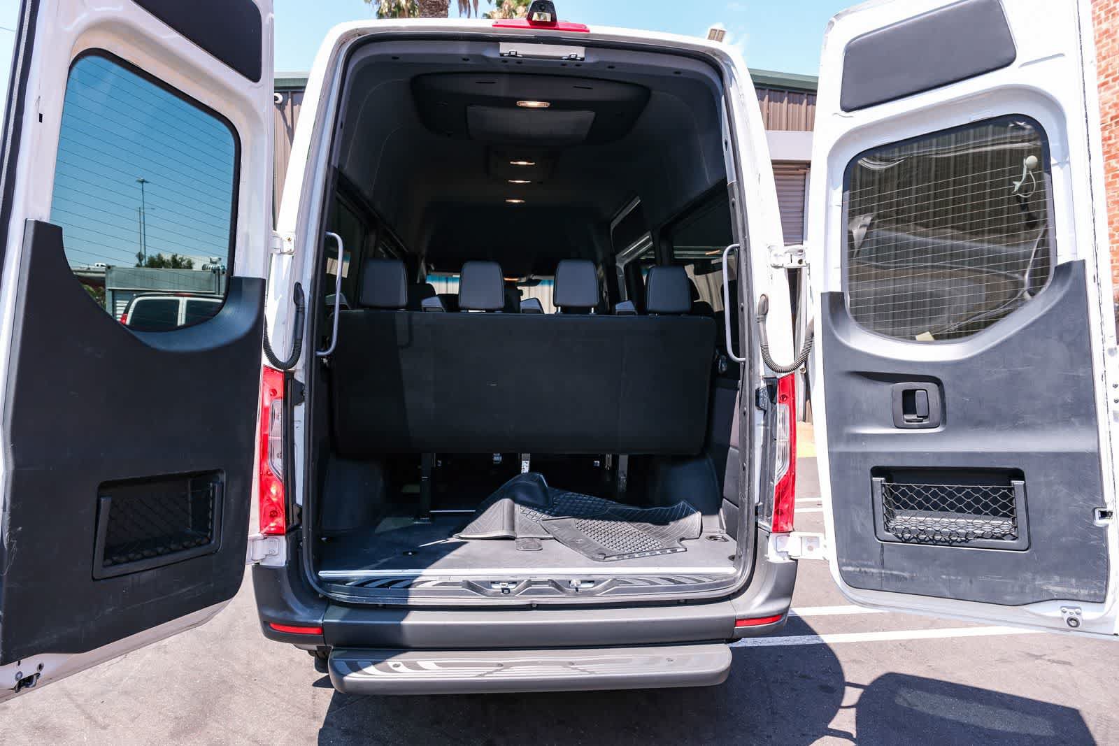 Used 2020 Mercedes-Benz Sprinter 2500 image 32