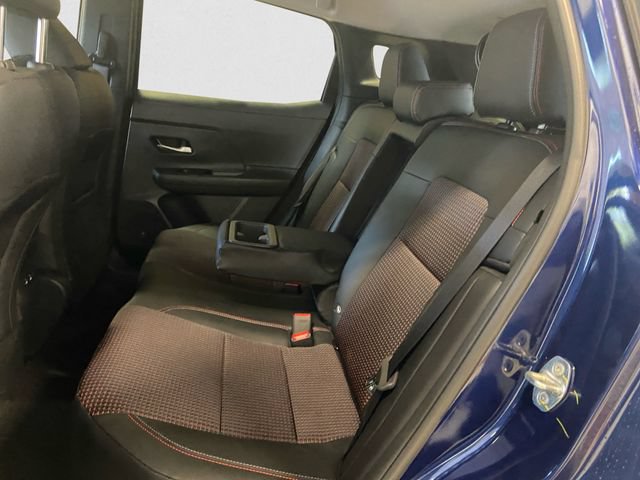 New 2026 Nissan Kicks SR w/ Cold Weather Package AWD/4WD image 14
