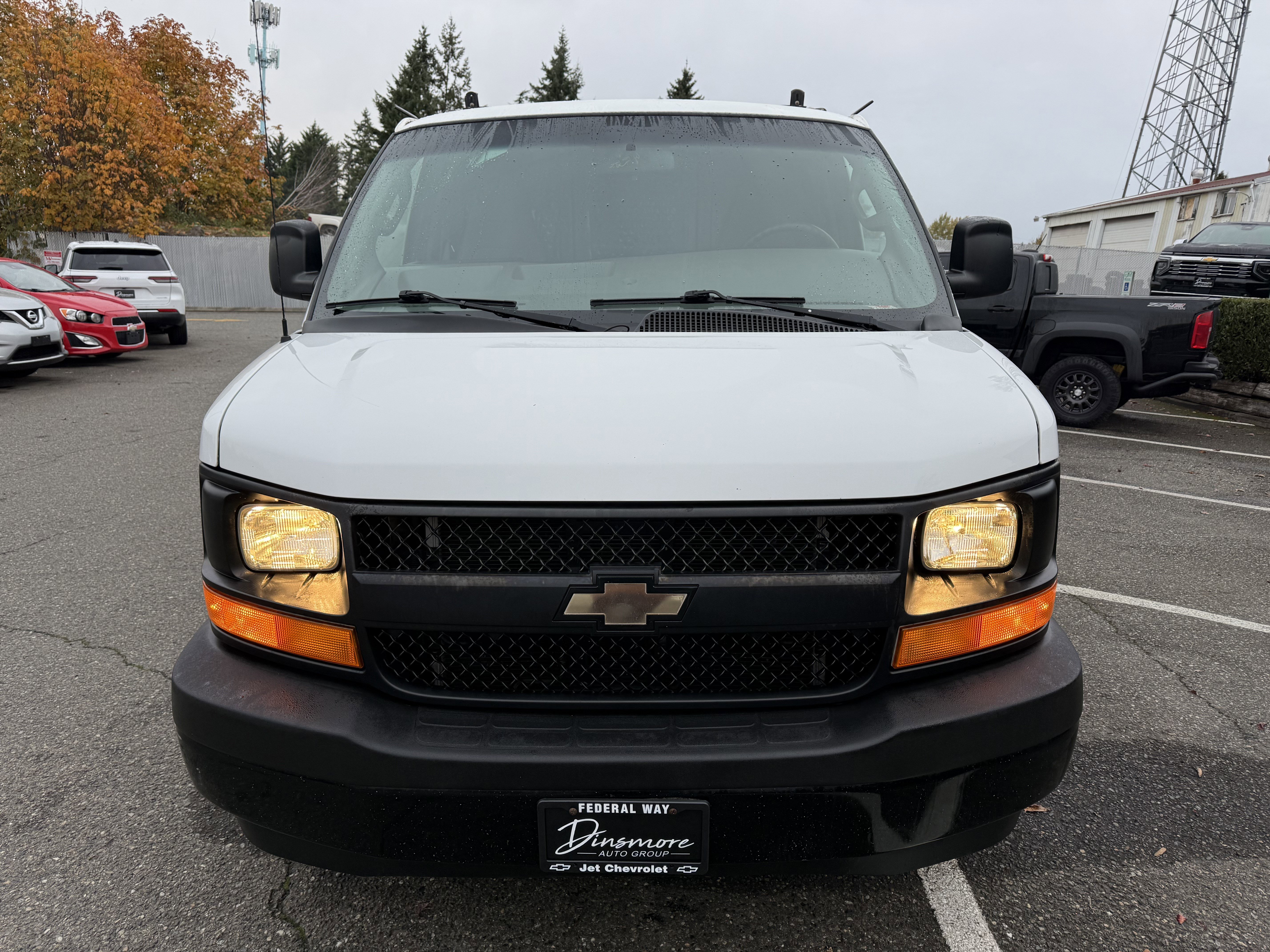 Used 2017 Chevrolet Express 2500 image 3