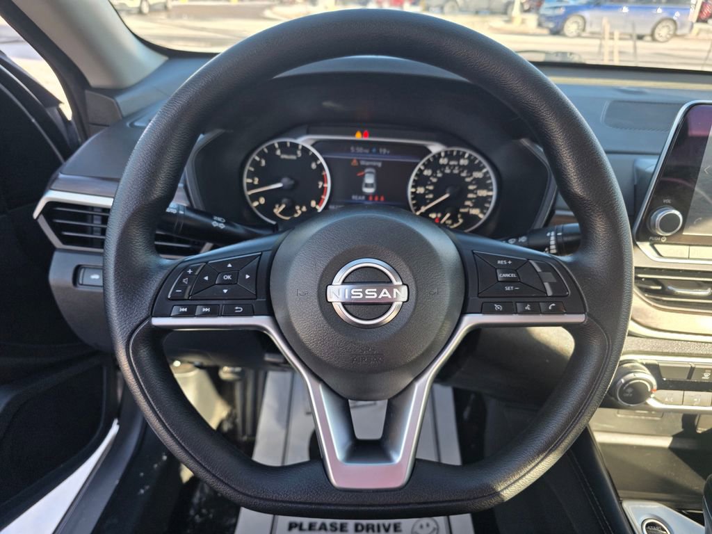 Used 2023 Nissan Altima 2.5 SV FWD image 42