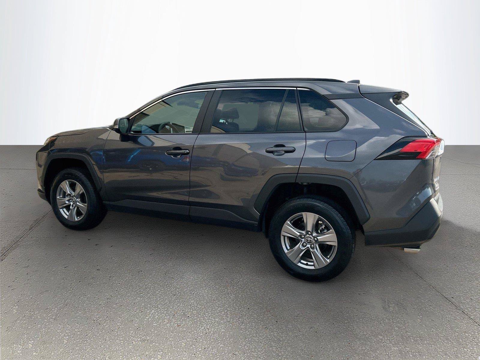Used 2025 Toyota RAV4 XLE FWD image 6