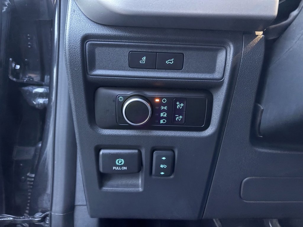 Certified 2024 Ford Expedition XLT image 32