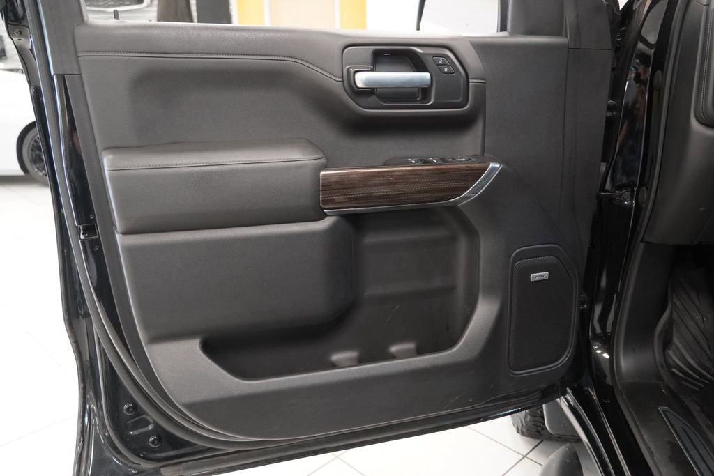 Used 2020 Chevrolet Silverado 1500 LT Trail Boss AWD/4WD image 17