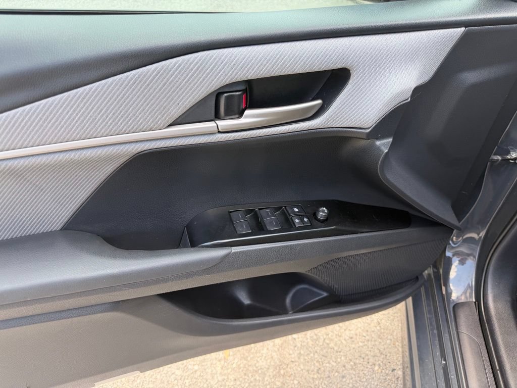 Used 2025 Toyota Camry SE FWD image 21