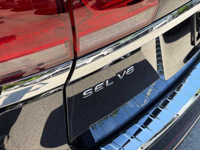 Used 2022 Volkswagen Atlas SEL Premium AWD/4WD image 16